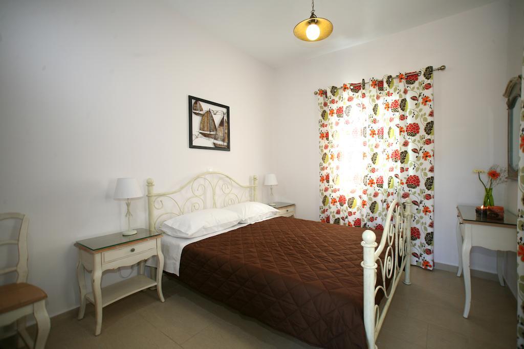 Irida Vacation Suites Kastrákion Quarto foto
